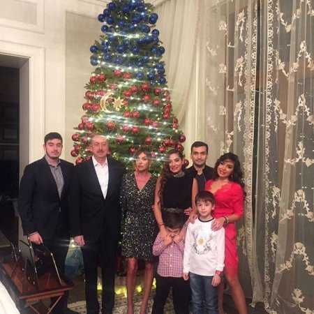 Prezident ailəsinin Yeni il yolkası