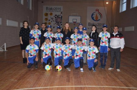 Qənirə Paşayeva Tovuzda istedadlı idmançı gənclərlə görüşüb