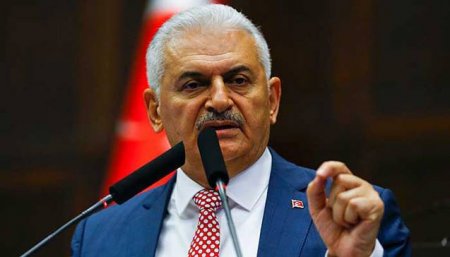 Ankara Obamanı terrorçulara silah çatdırılmasında ittiham etdi