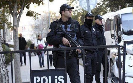 Türkiyədə “Doğan” holdinqin əməkdaşlarının şəxsi əşyalarına baxış keçirilib