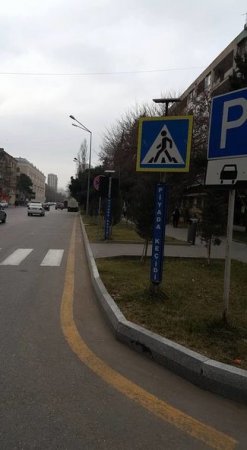 Bakıda müəmma: Avtomobili park etmək həm olar, həm də olmaz