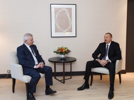 İlham Əliyev “LUKOIL” şirkətinin prezidenti Vahid Ələkbərov ilə görüşüb