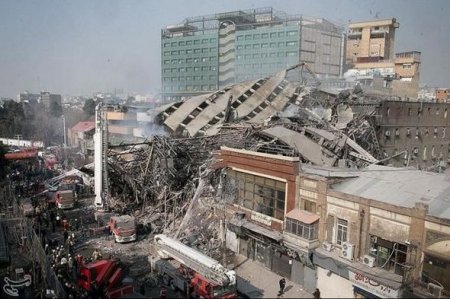 Tehranda 17 mərtəbəli bina çökdü: 30 nəfər ölüb