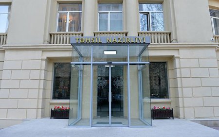 Qafqaz Universitetinin müəllimləri nazirliyə çağırılıb
