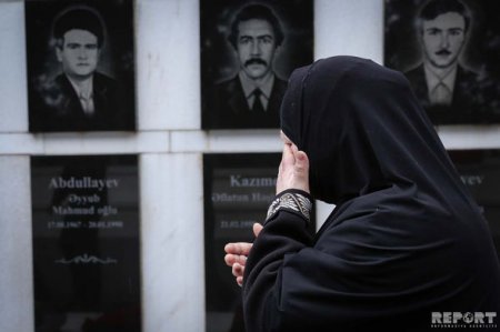 Azərbaycan xalqı 20 yanvar şəhidlərinin xatirəsini yad edir
