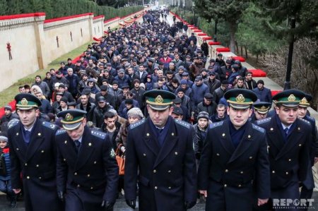 Azərbaycan xalqı 20 yanvar şəhidlərinin xatirəsini yad edir