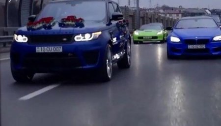Bakıda bahalı avtomobillərin toy korteji