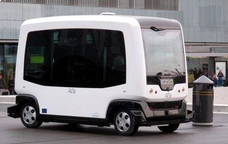 Parisdə ilk sürücüsüz avtobus təqdim olundu