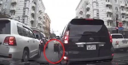 Bakıda yola zibil atan sürücü cəzalandırıldı