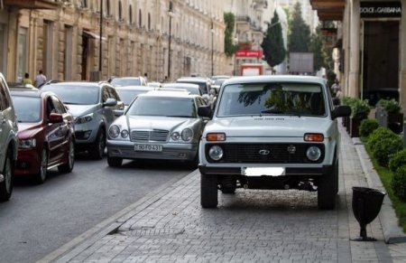 Yol polisi binaların həyətində də sürücüləri cərimələyəcək