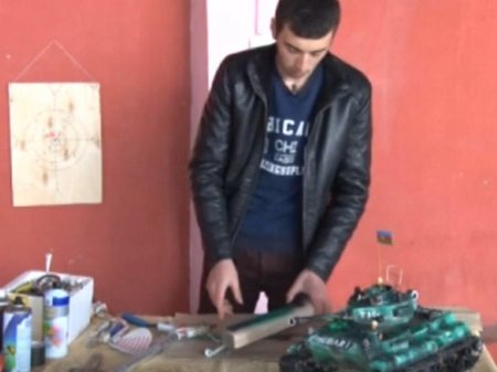 Azərbaycan məktəblisi hava ilə işləyən silah düzəltdi