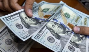 Banklar dolları birdən ucuzlaşdırıb yavaş-yavaş bahalaşdırır...