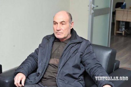 Ailə üzvləri mühacir bloggerdən imtina edir