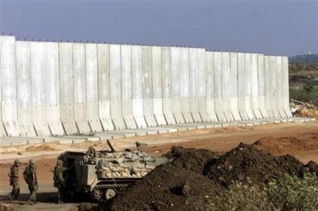 Latviya Rusiya ilə sərhəddə hasar inşa edib