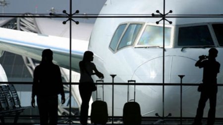Hamburq aeroportu bağlanıb