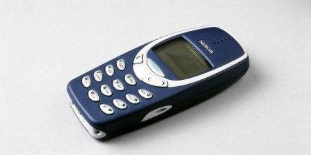 17 ildir Nokia 3310 işlədən adam ilə reportaj