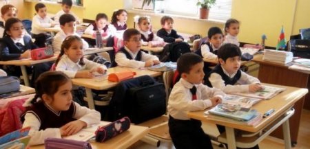 Valideynlər məktəblərdə dərs proqramının ağırlığından narazıdırlar