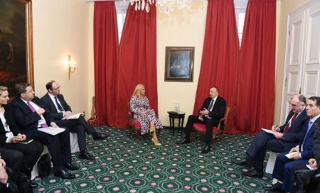 İlham Əliyev Münhendə danışıqlarda