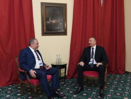İlham Əliyev Münhendə danışıqlarda
