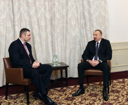 İlham Əliyev Münhendə danışıqlarda