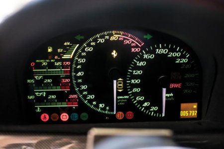 Mayk Taysonun “Ferrari”si satılır