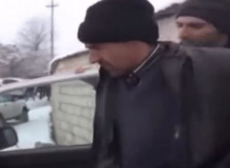 Qızını qətlə yetirən ata həbsxanada ölüb
