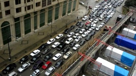 Yol polisindən tıxaclara qarşı mübarizə