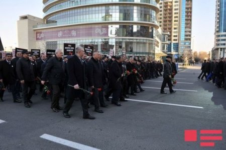 İlham Əliyev “Xocalı yürüşü”ndə iştirak edir