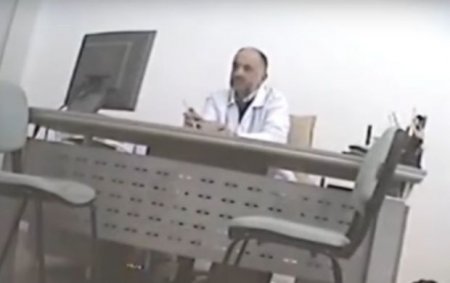 Rüşvət alan baş həkim belə saxlanıldı