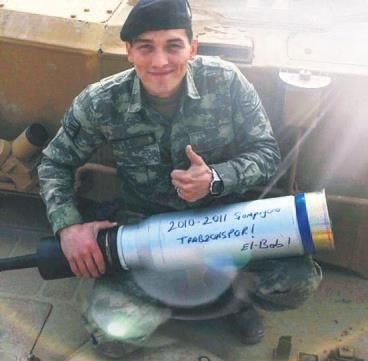 Türk əsgəri bombanın üstünə yazdığı sözlərlə məhşurlaşdı Türk əsgəri bombanın üstünə yazdığı sözlərlə məhşurlaşdı