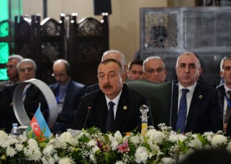 Prezident: İslamı terrorla əlaqələndirmək yanlış yanaşmadır