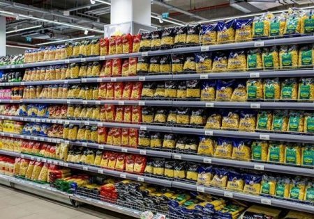 Ekspert: Dollar ucuzlaşır, amma qiymətlərdə eniş yoxdur