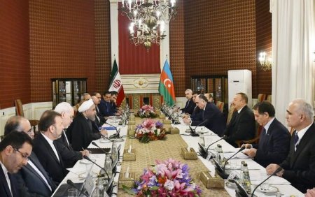 Azərbaycan və İran prezidentləri mətbuata bəyanatlarla çıxış ediblər