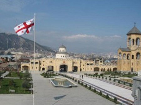 Gürcüstan prezidentinin səlahiyyətləri azaldılır