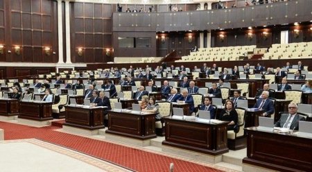 Hökumətin 2016-cı il üzrə hesabatı Milli Məclisə daxil olub
