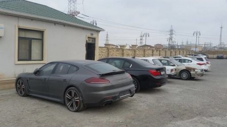 Yol polisi bahalı avtomobilləri cərimə meydançasına saldı