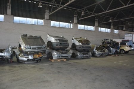 Bu avtomobilləri doğrayıb Azərbaycana gətirdilər