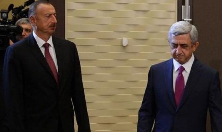 İlham Əliyevdən Parisdə Sərkisyana cavab: “Əgər bu qədər ağıllısansa niyə bu qədər kasıbsan?”