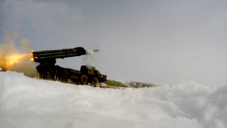 Ermənistan “Smerç”lərdən atəş açdı