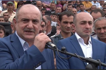 Keçmiş “müdafiə naziri”indən hakimiyyətə hədə: “Biz atmağa başlasaq onların meyitlərini tapacaqlar...”