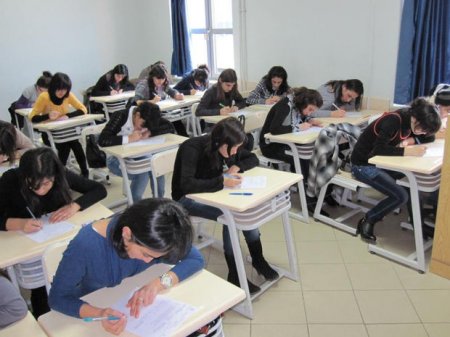 Sınaq və rus bölməsi abituriyentlərinin Azərbaycan dili imtahanlarının vaxtı açıqlanıb