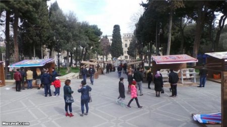Bakıda Novruz bayramı xarici turistlərin gözü ilə
