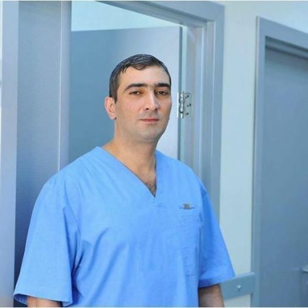Paytaxtda tanınmış cərrah faciəvi şəkildə ölüb