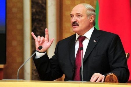 Lukaşenko: Ermənistandan uçan təyyarədə radioaktiv maddə aşkarlanıb