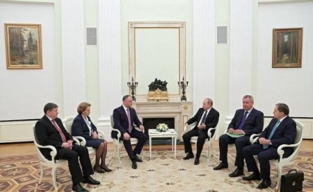 Kremlin adamı ölkəni sürətlə “Putin ittifaqı”ına qoşur