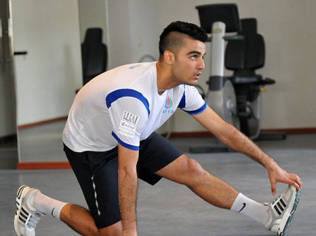 Millimiz Almaniya ilə oyun ərəfəsində iki futbolçu itkisi ilə üzləşib