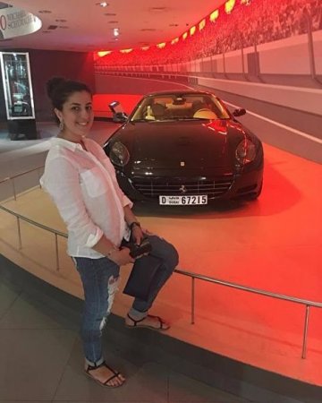 Dadaşeva bacıları Ferrari alarkən saxlanıldılar