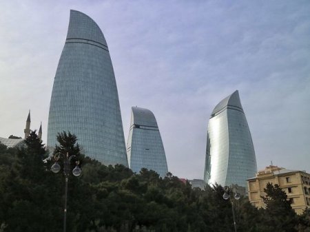 Bakıda 10 dollara necə istirahət etməli?