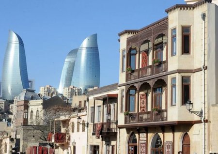 Moskva sakinləri May bayramlarına Bakını seçirlər