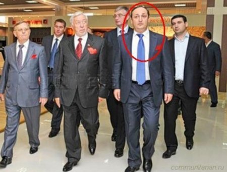 Azərbaycanlı oliqarxlara görə FTX keçmiş deputatın evində axtarış apardı, məşuqəsini tapdı